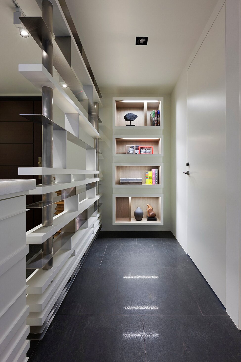 Квартира, выдержанная в стиле минимализм, создана для пары молодых людей
